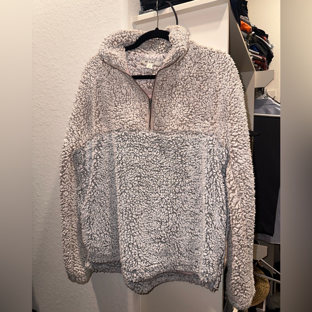 Medium Sherpa. Miami brand from Francesca’s